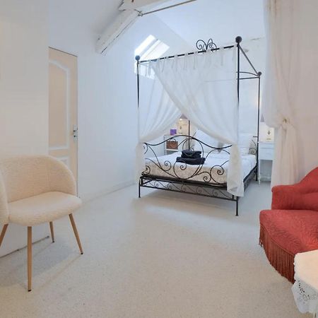 La Maison B - L'Auberge Autonome Au Charme Vintage Бержерак Экстерьер фото